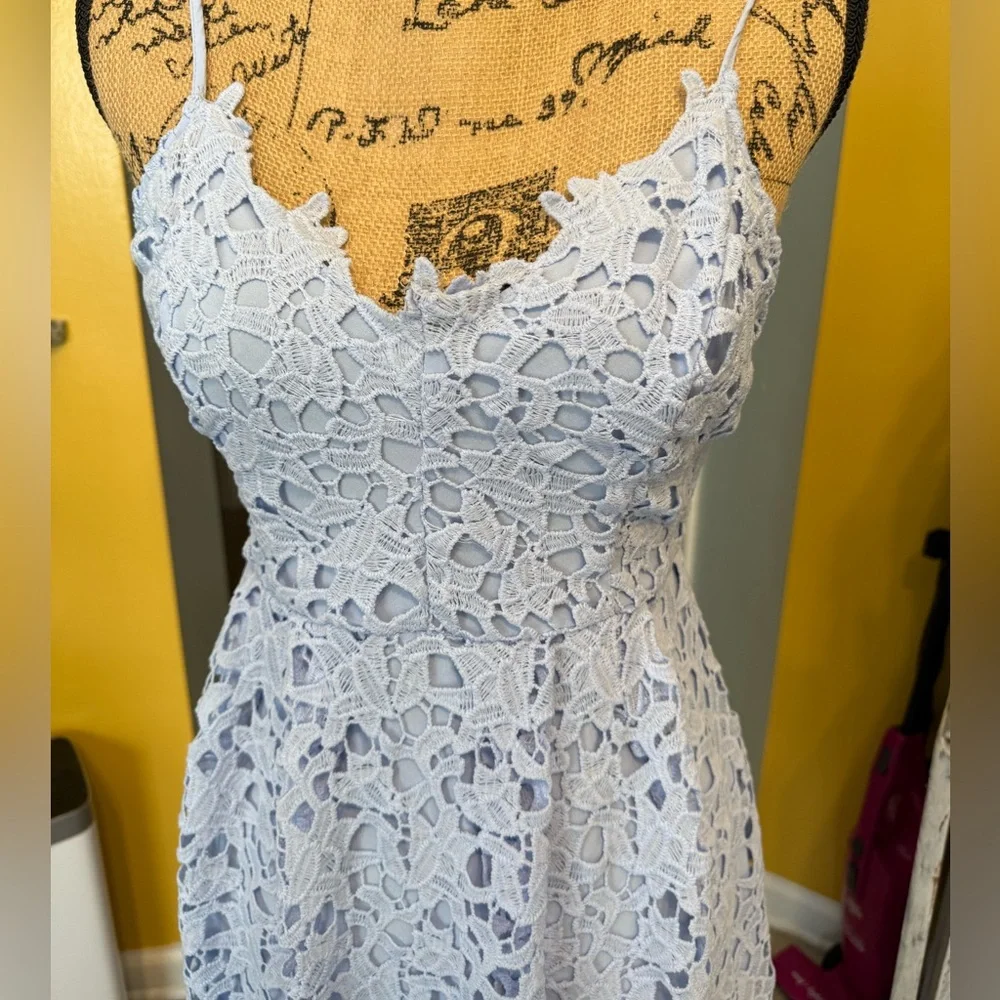 Lace A-Line Midi Dress in Light Blue - Picture 3 of 9